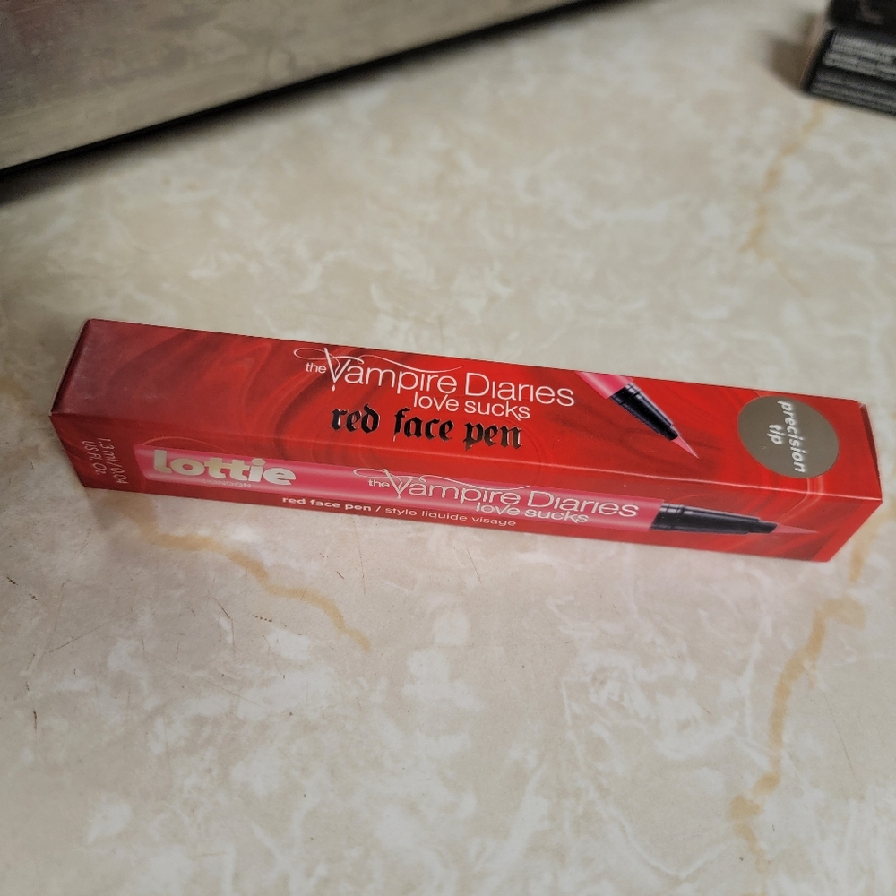 Lottie London x The Vampire Diaries: Love Sucks Collection x Red Face Pen - Picture 3 of 3